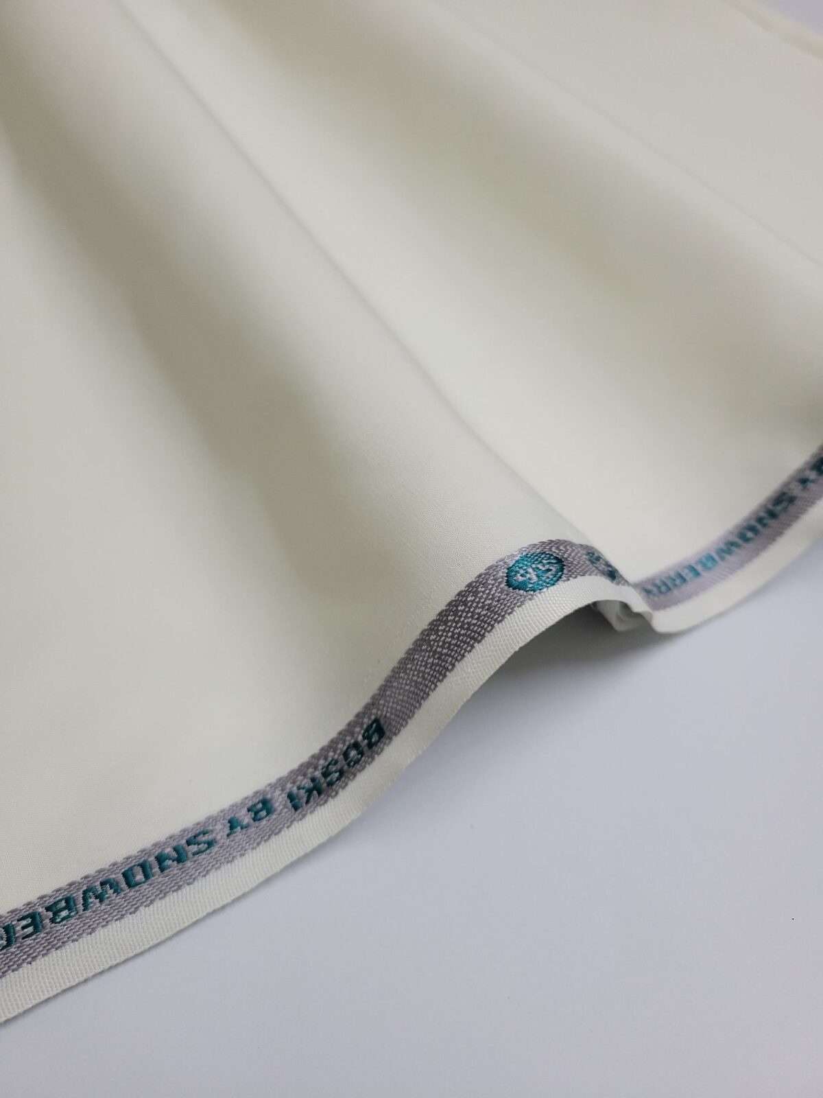 Off White Boski Febric Variation